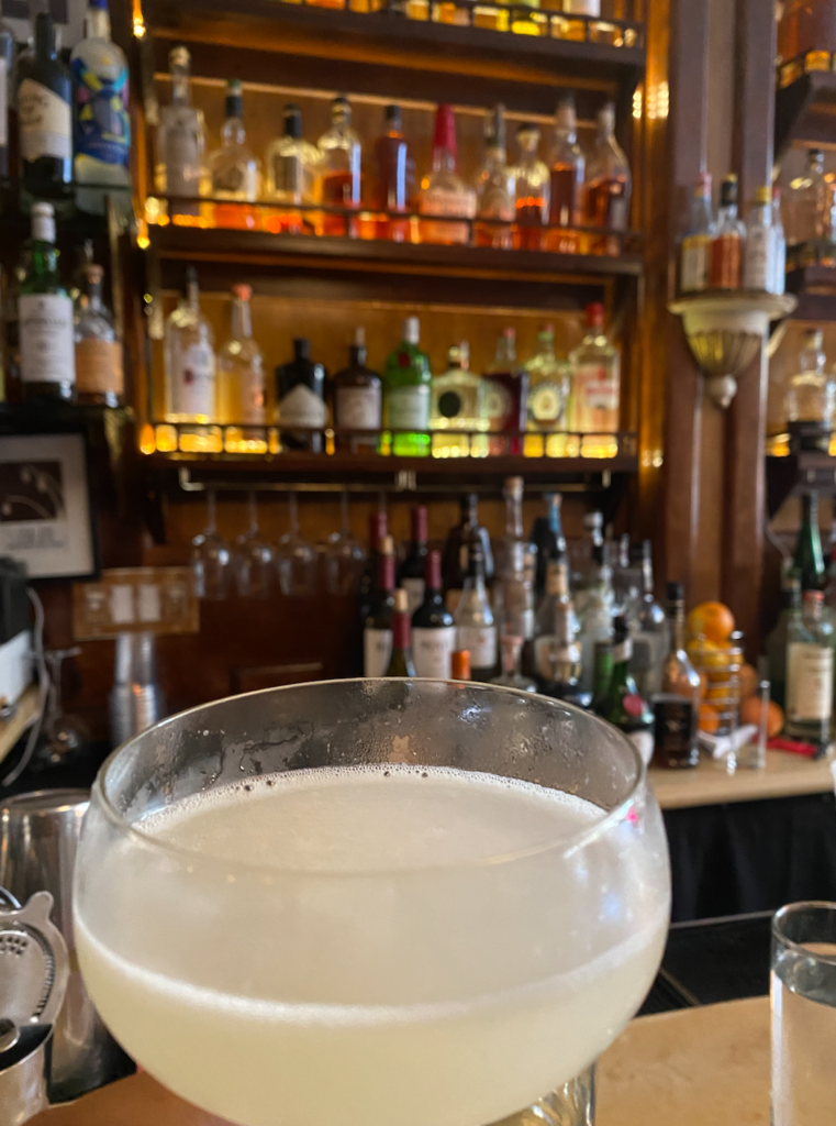 15-cocktail-bars-in-west-village-new-york-city-to-try-the-detailed-local